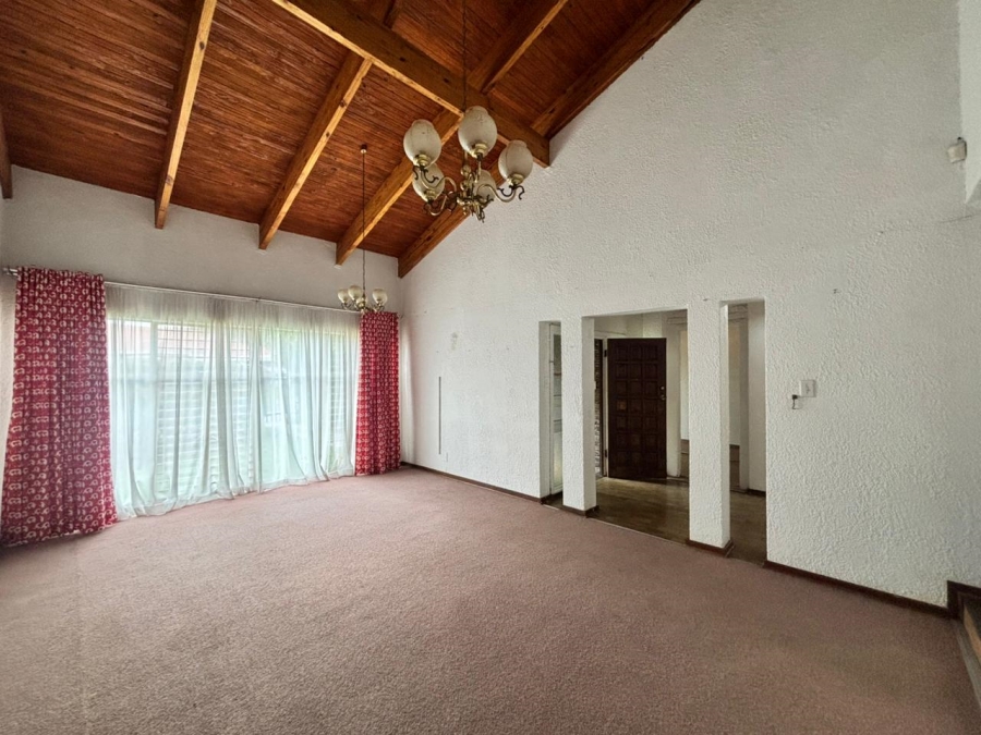 4 Bedroom Property for Sale in Van Der Hoff Park North West